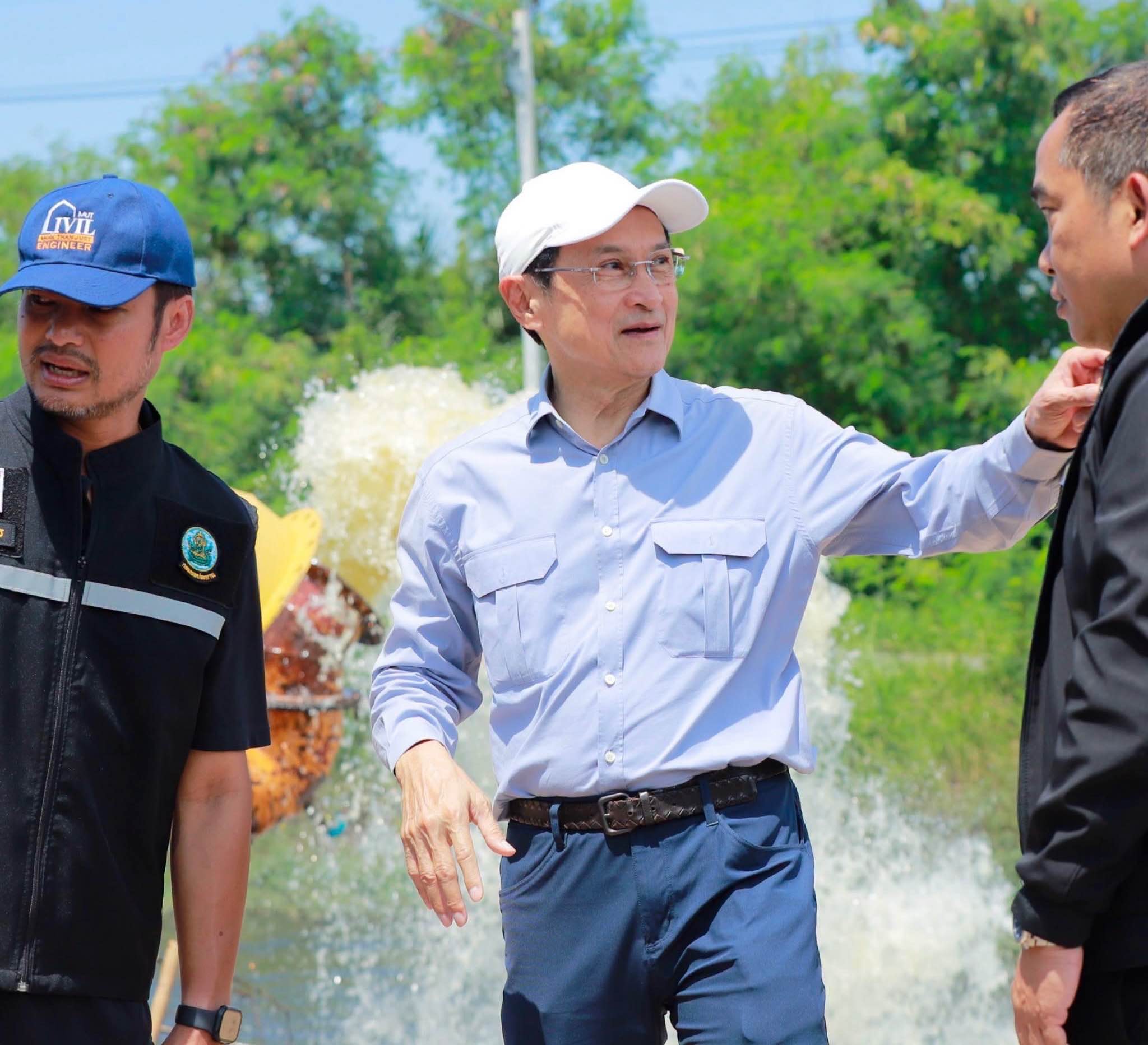 สส.จาตุรนต์ ขอรัฐเร่งจัดสรรงบกลาง-ผ่อนคลายข้อจำกัดระเบียบ ช่วยผู้ประสบภัยน้ำท่วม 2