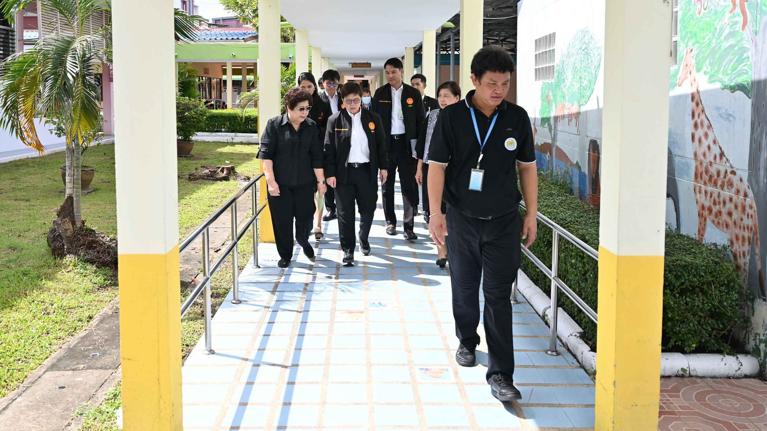 รองประธานสภาผู้แทนราษฎร คนที่หนึ่ง ลงพื้นที่บ้านเฟื่องฟ้า รับฟังปัญหางบประมาณ-บุคลากรดูแลเด็กพิการ 4