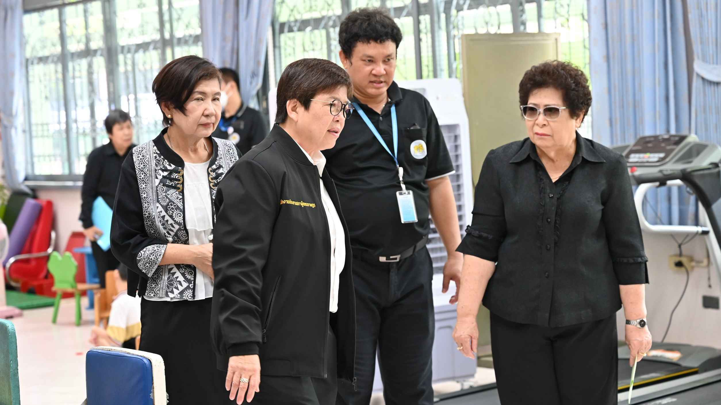 รองประธานสภาผู้แทนราษฎร คนที่หนึ่ง ลงพื้นที่บ้านเฟื่องฟ้า รับฟังปัญหางบประมาณ-บุคลากรดูแลเด็กพิการ 2