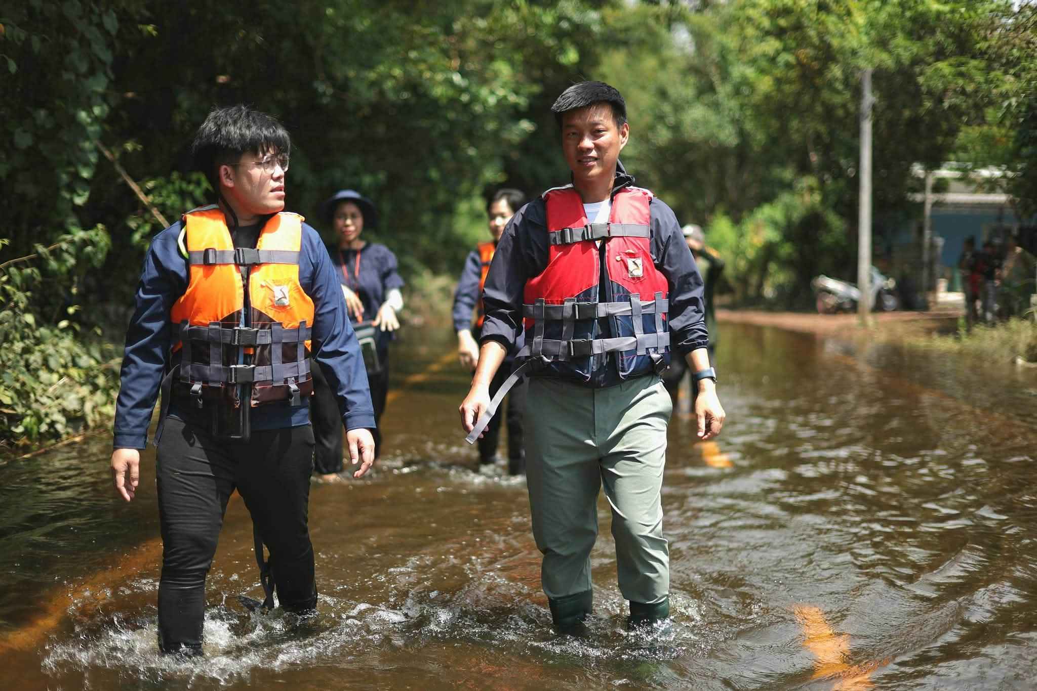 หัวหน้าพรรคประชาชน ขอรัฐตรวจสารปนเปื้อนในน้ำท่วมปราจีนบุรี-เตรียมแผนฟื้นฟูหลังน้ำลด 4