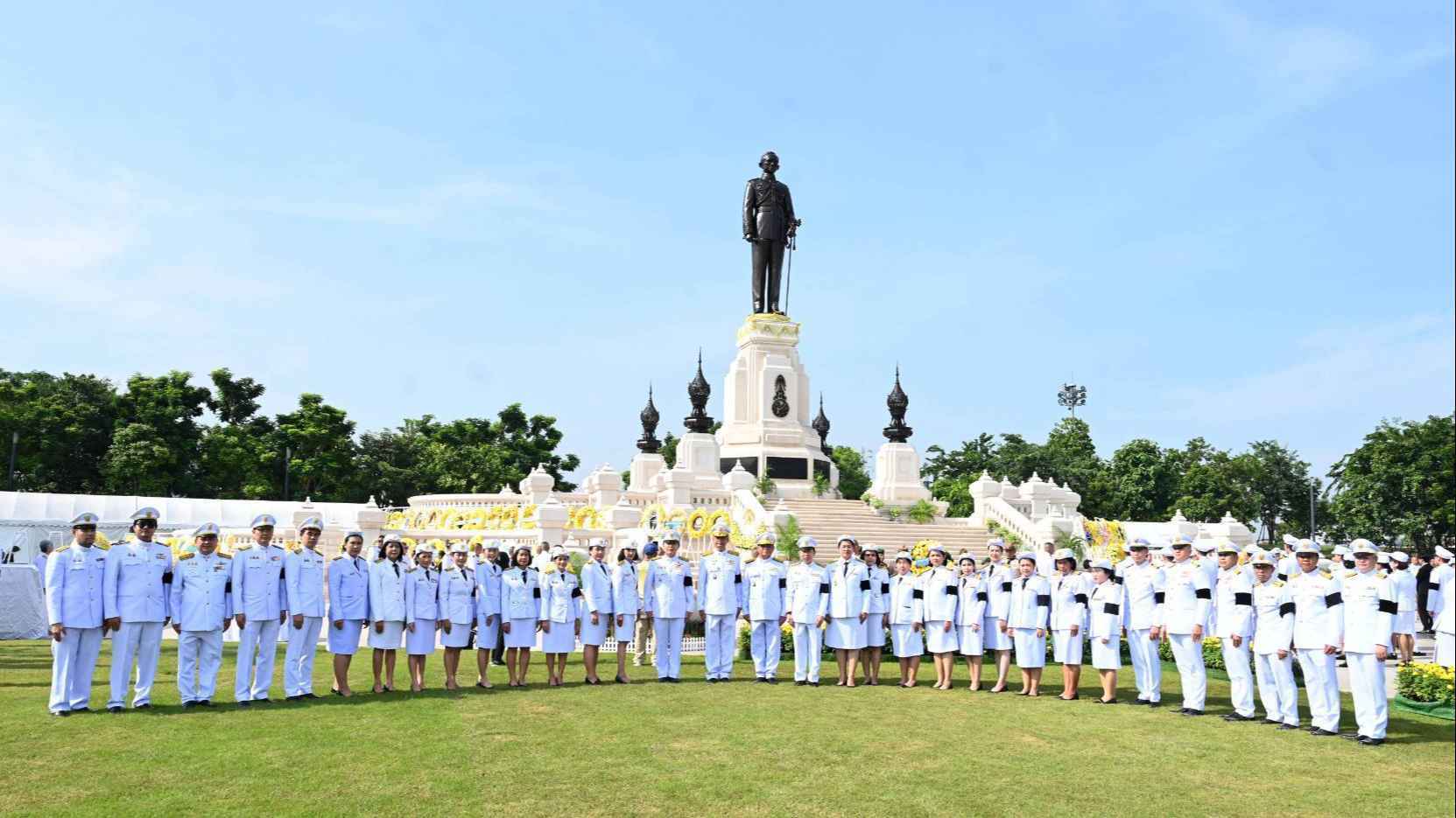วุฒิสภาวางพวงมาลาถวายราชสักการะ เนื่องในวันนวมินทรมหาราช 4