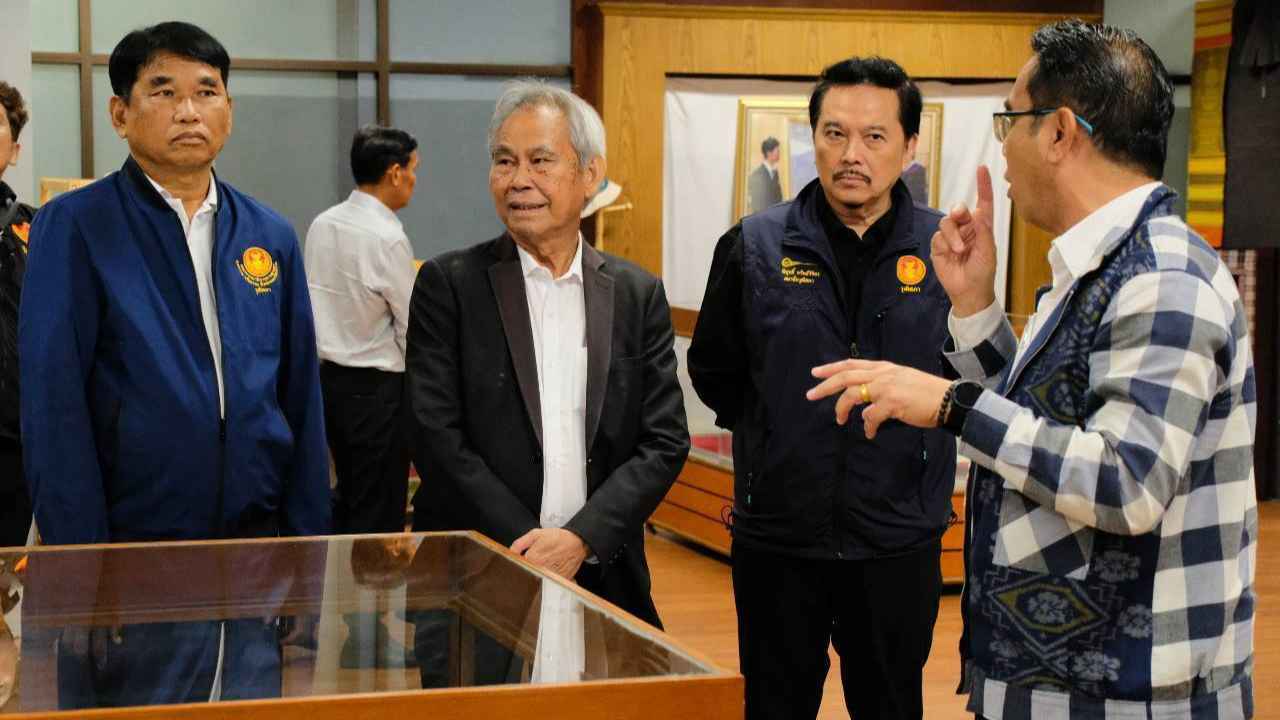 อนุ กมธ.ด้านมรดกภูมิปัญญาฯ วุฒิสภา ศึกษากลองยาวอีสาน-ผ้าทอพื้นบ้าน มุ่งอนุรักษ์และสืบสานมรดกภูมิปัญญา