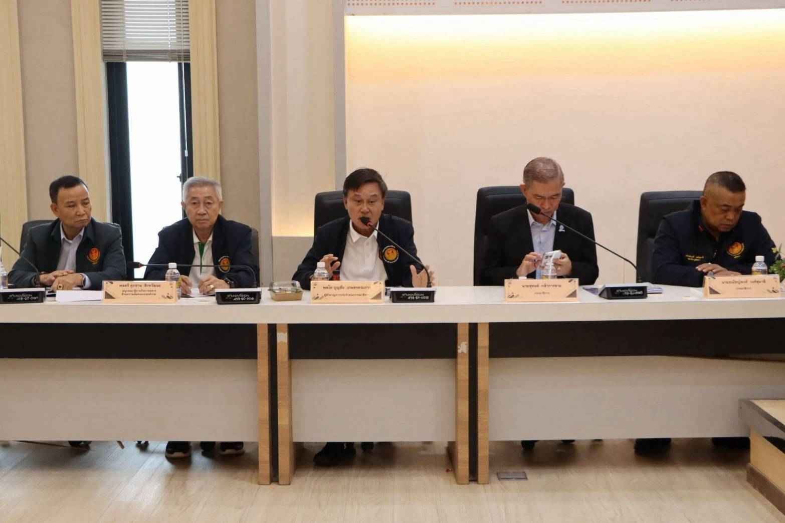 คณะกมธ.ทหารฯ วุฒิสภา ลงพื้นที่หาดใหญ่ ศึกษารับมือภัยคุกคามและบทเรียนมหาอุทกภัย 4