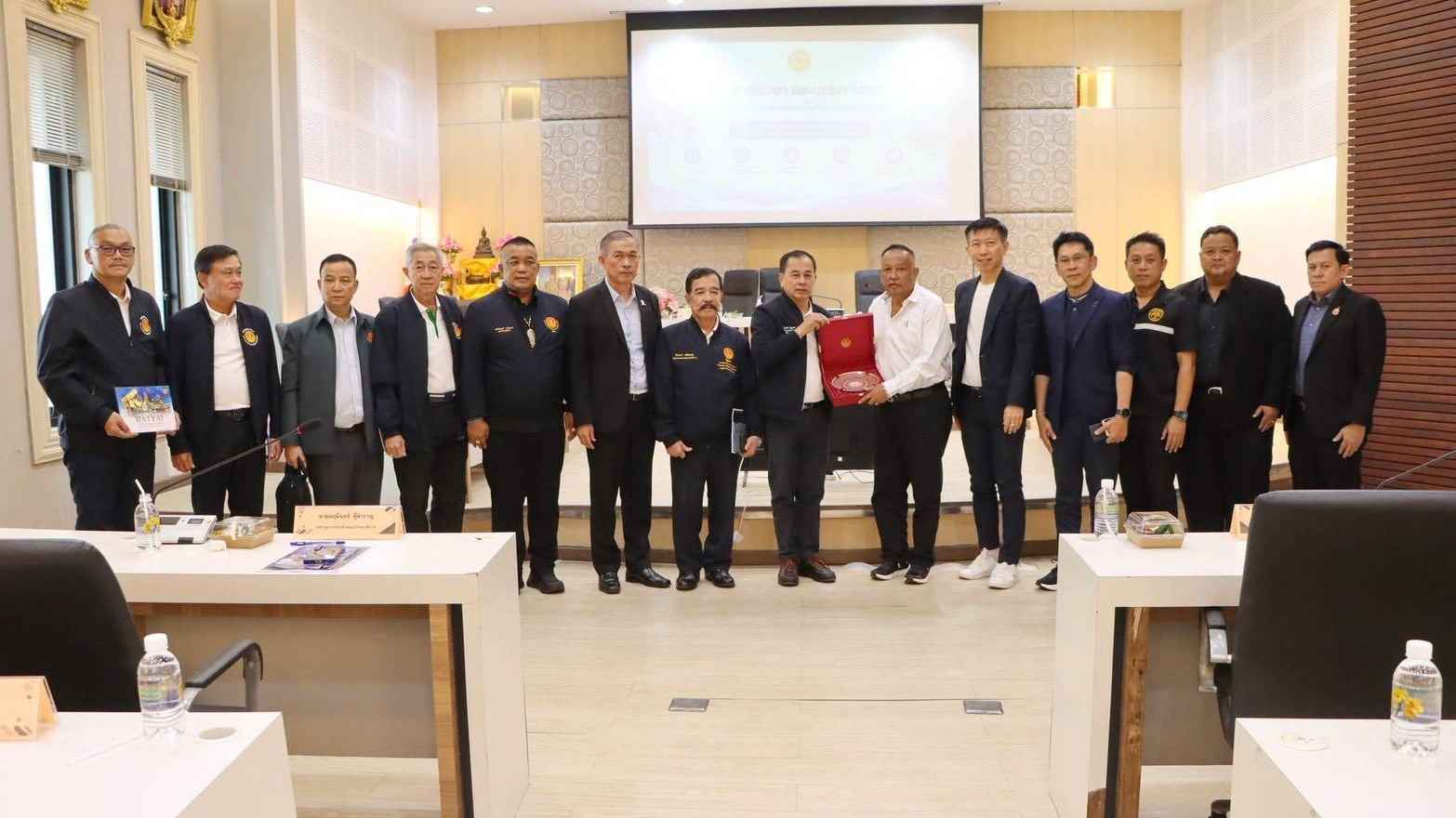 คณะกมธ.ทหารฯ วุฒิสภา ลงพื้นที่หาดใหญ่ ศึกษารับมือภัยคุกคามและบทเรียนมหาอุทกภัย 2