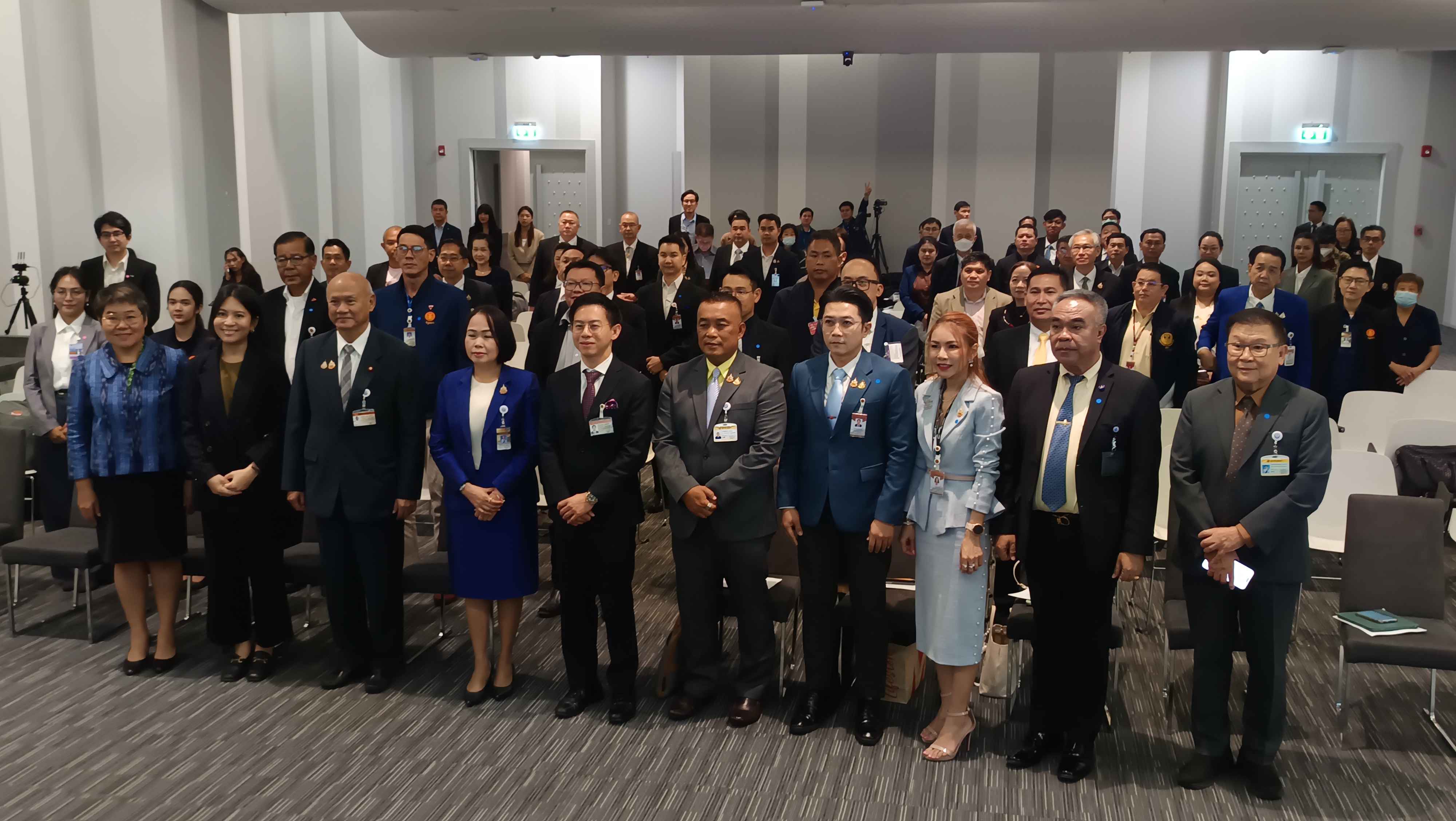 สนง.สผ.-สนง.สว. ร่วมกับสถาบันพระปกเกล้า จัดสัมมนา “ก้าวสู่ศตวรรษแห่งประสิทธิภาพรัฐสภาไทย” หวังยกระดับความเข้มแข็งของรัฐสภารับมือระเบียบโลกใหม่