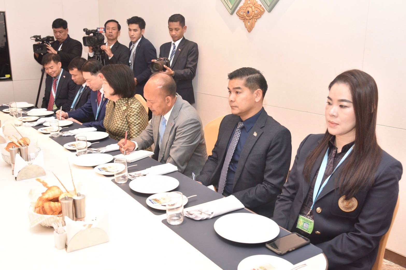 ประธานรัฐสภา หารือทวิภาคีกับประธานสภากัมพูชา เดินหน้าความร่วมมือนิติบัญญัติ 2