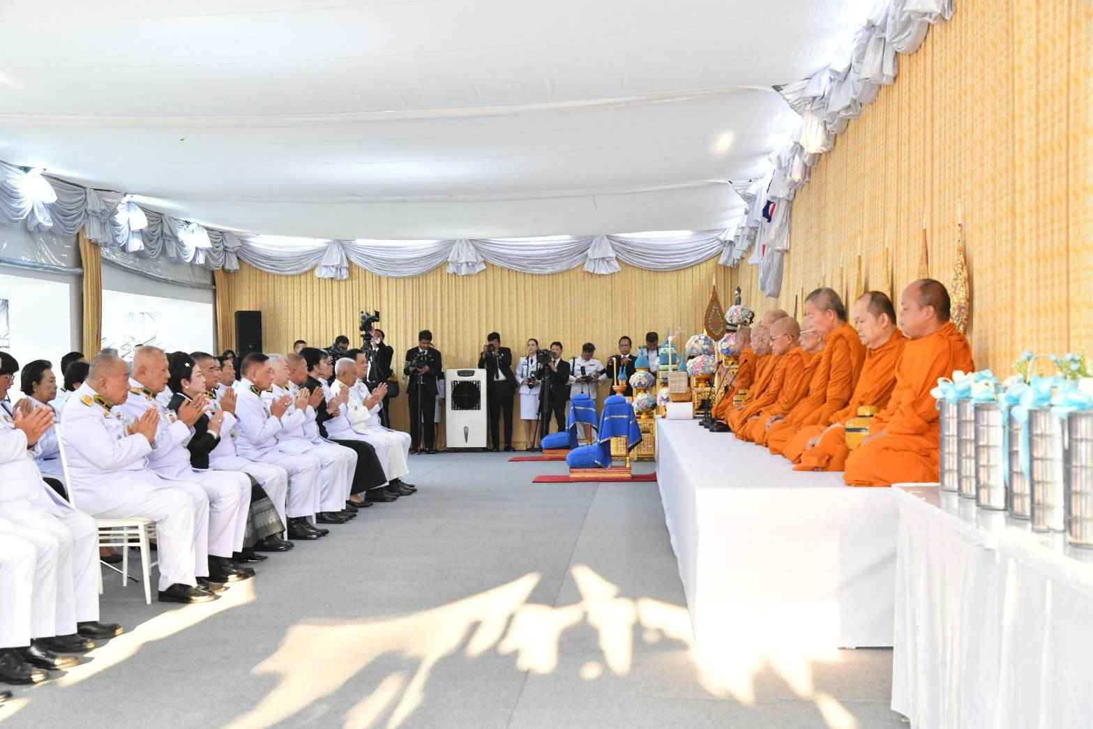 ประธานรัฐสภาและประธานวุฒิสภา ร่วมพิธีทำบุญถวายพระราชกุศล เนื่องในวันคล้ายวันสวรรคตสมเด็จพระพันปีหลวง 4