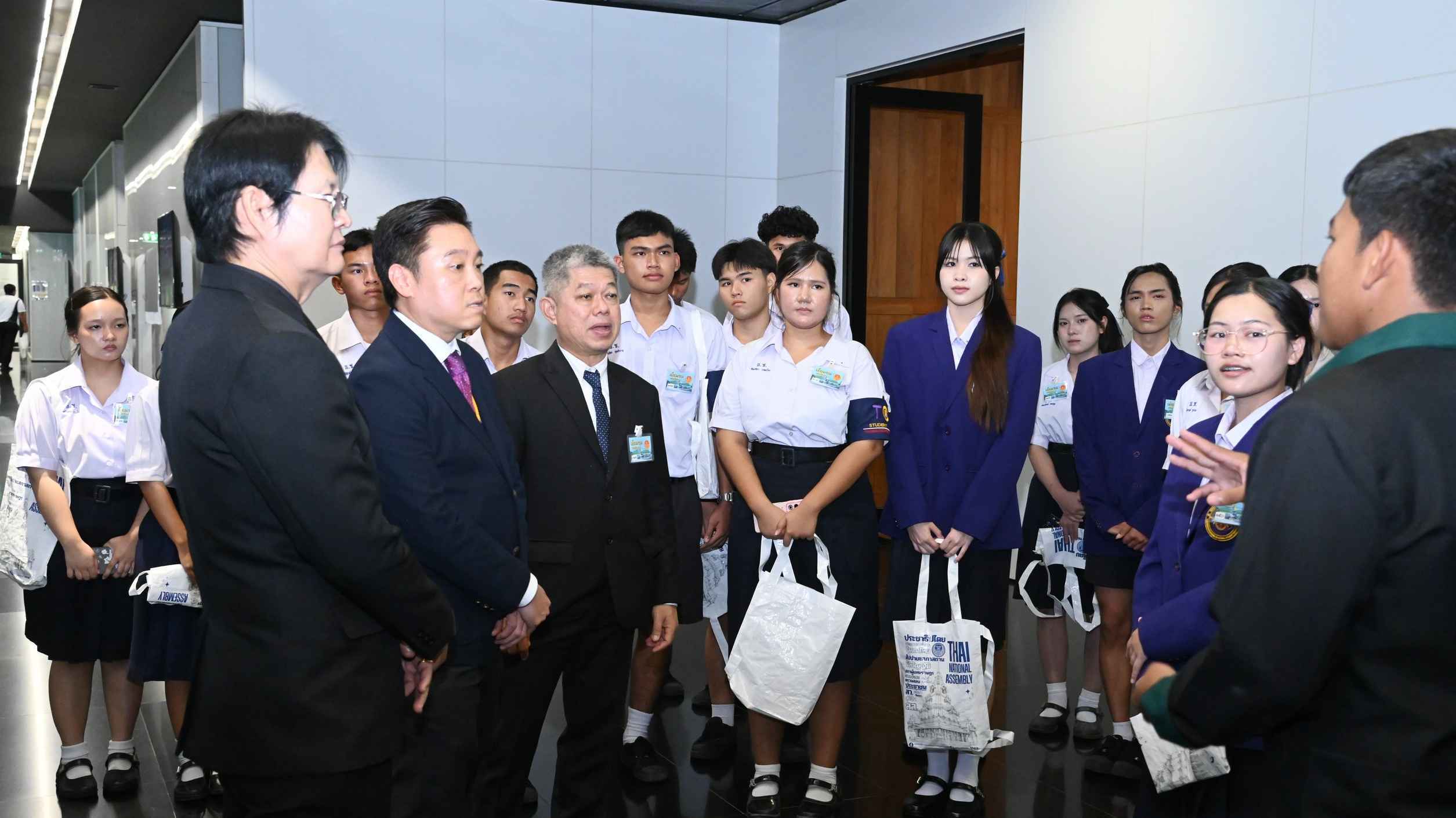 ประธาน กมธ.กระจายอำนาจฯ ถ่ายทอดบทบาทกรรมาธิการ ให้นักเรียน–ประชาชน ในโครงการรัฐสภา 360 องศา 2