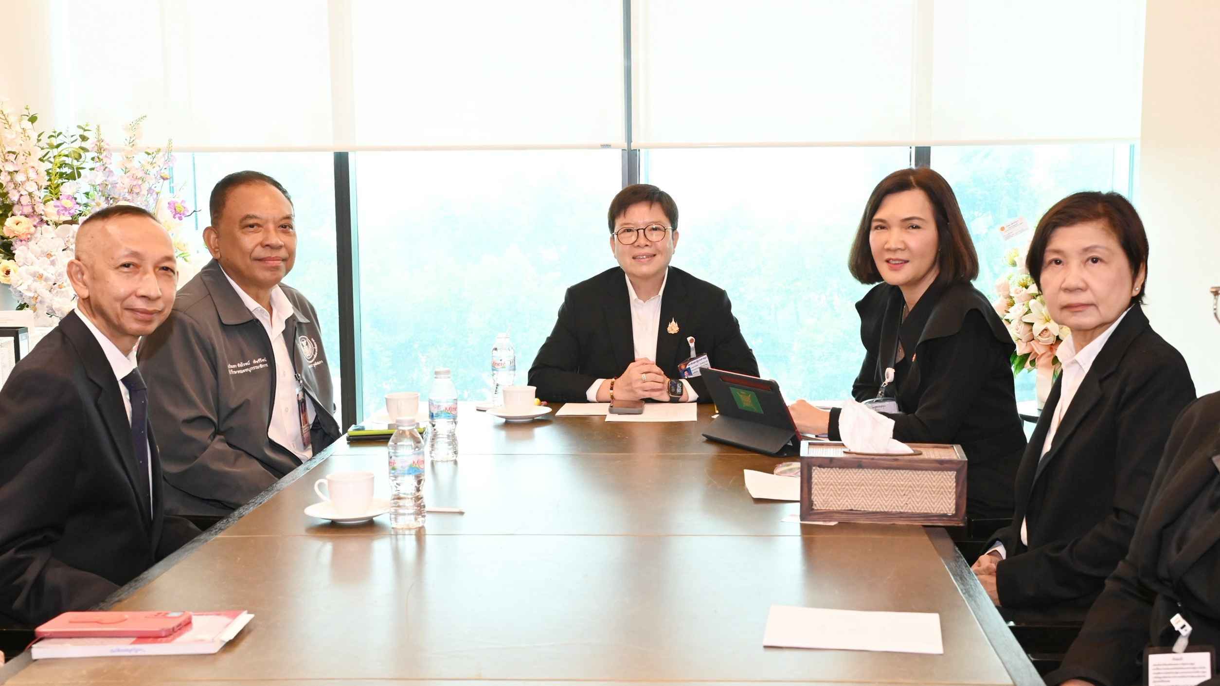 รองประธานสภาผู้แทนราษฎร คนที่หนึ่ง หารือสภาสังคมสงเคราะห์ฯ เตรียมประสานแก้ข้อจำกัดช่วยผู้ประสบภัย