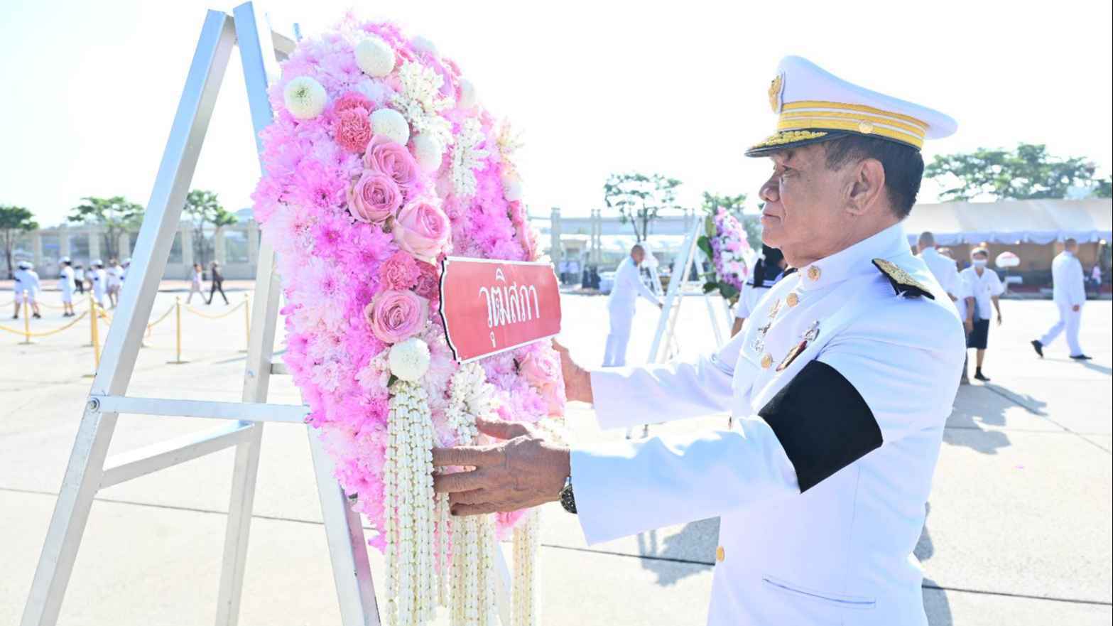 วุฒิสภา วางพวงมาลาถวายราชสักการะ เนื่องในวันปิยมหาราช 3
