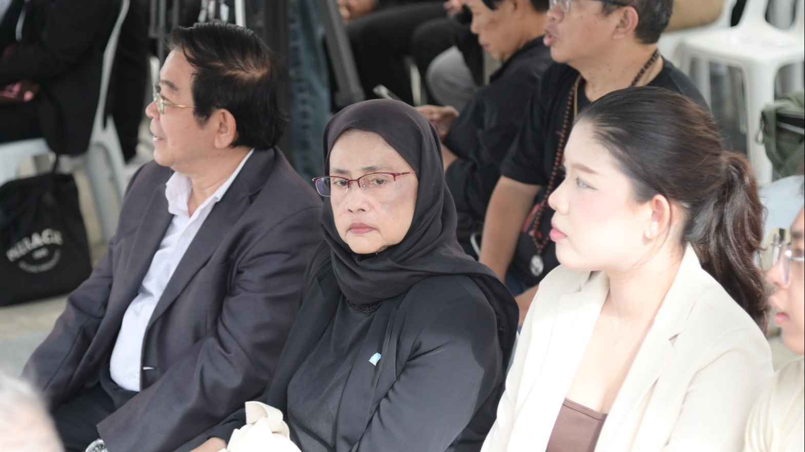 ประธานรัฐสภา มอบผู้แทนร่วมรำลึก 53 ปี 14 ตุลา สดุดีวีรชนประชาธิปไตย 2