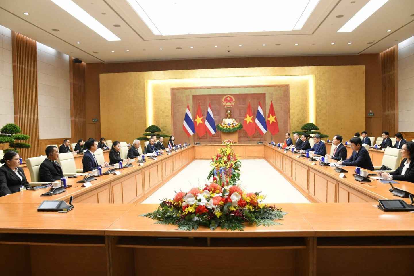 ประธานรัฐสภาหารือนายกรัฐมนตรีเวียดนาม หนุนความร่วมมือความมั่นคง-การค้า ตั้งเป้า 2.5 หมื่นล้านดอลลาร์ ปี 2570 2
